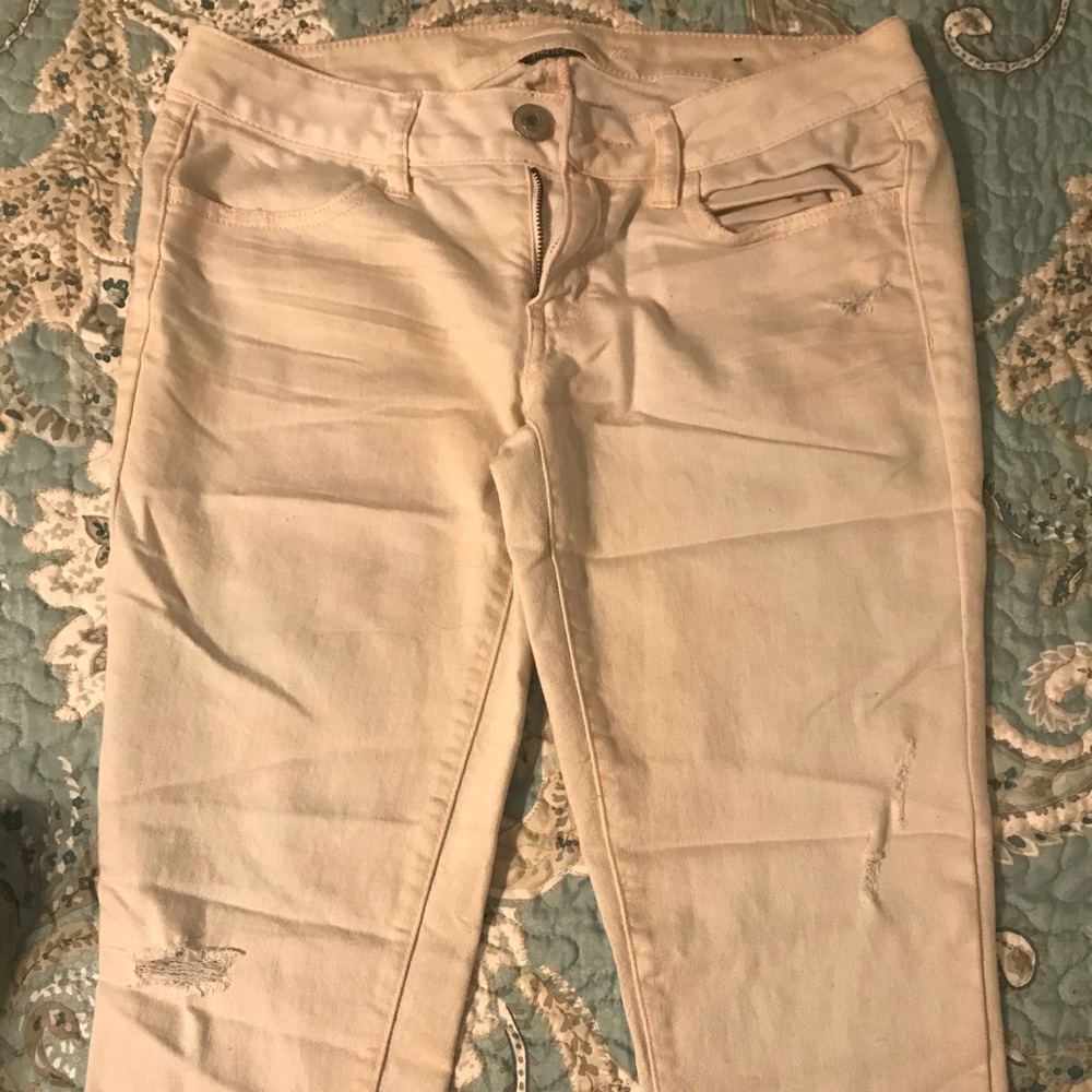 American Eagle Pink acid washed jeans